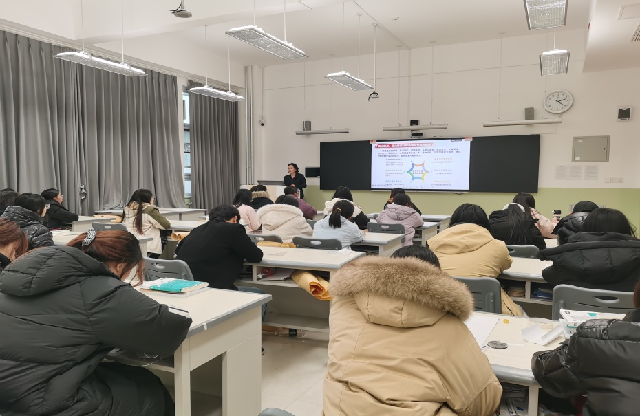 深学全会精神 筑牢安全防线 服装艺术系系开展专题党课学习活动